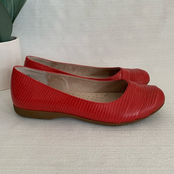 Cliffs By White Mountain Red Clara Loafer Flats Woman’s 9M - Picture 5 of 13
